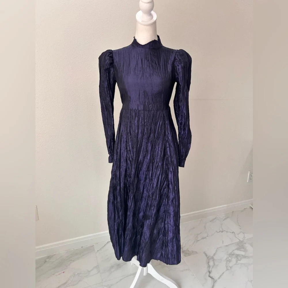 Wicked Elphaba Universal Studios Costume Dress, Kids size 7-8.